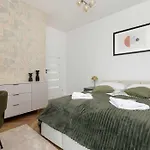 Luksusowy Z Parkingiem I Dostepem Do Silowni W Gdansku By Renters Prestige